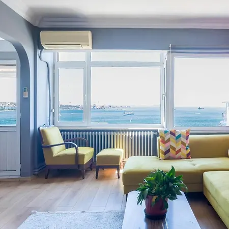 Апартаменты Magnificent Sea View Flat 5 Min To Istiklal Square Стамбул