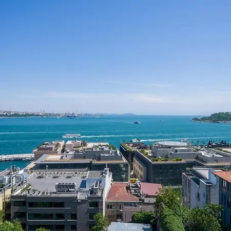 Апартаменты Magnificent Sea View Flat 5 Min To Istiklal Square Стамбул